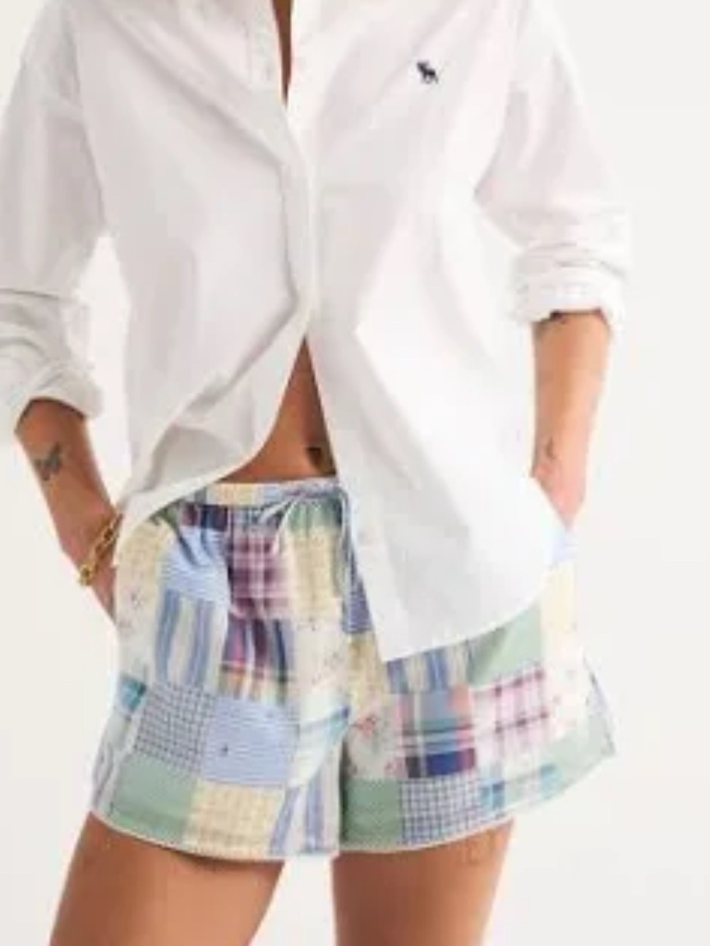 Abercrombie plaid cotton pull on shorts- Medium- NWT